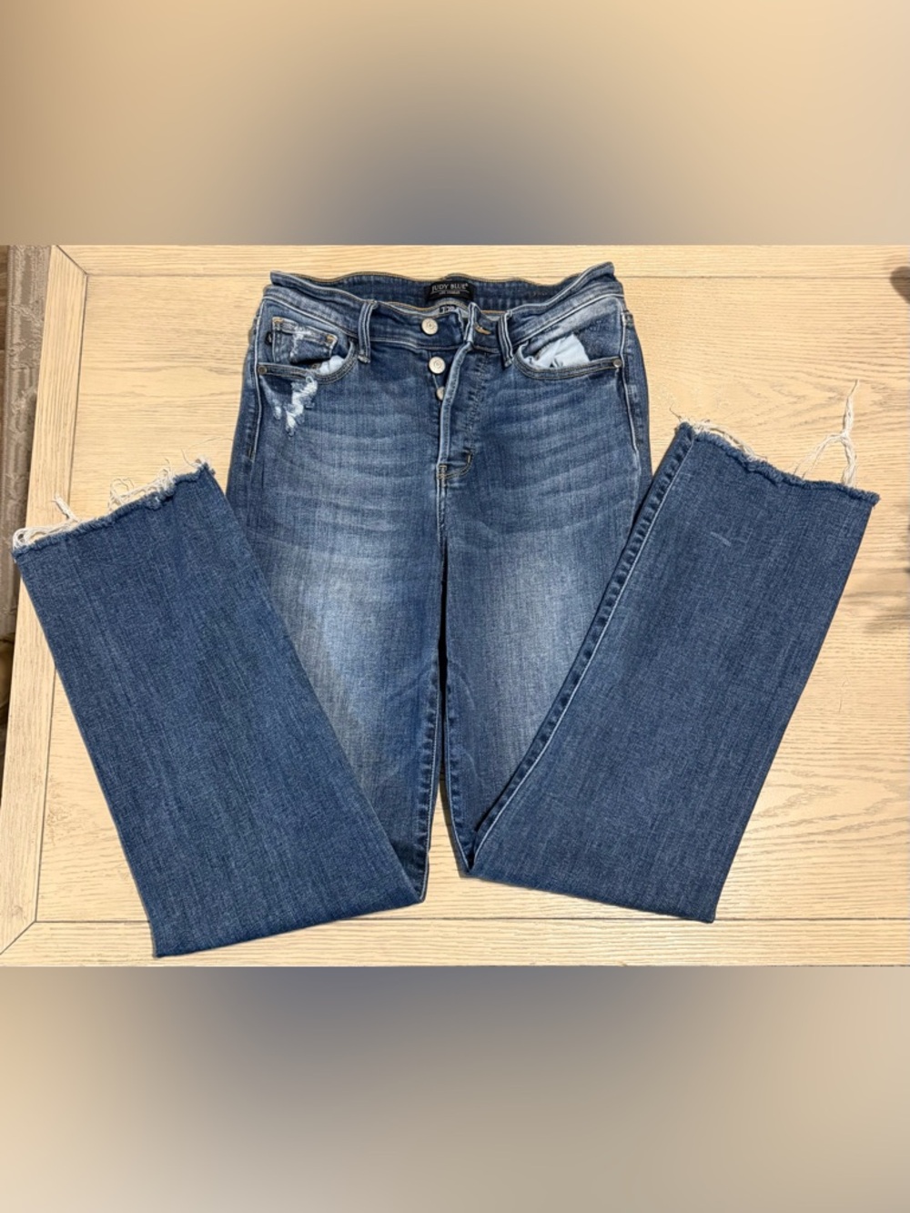 Judy Blue Distressed Straight Leg Jeans in Medium Blue Wash